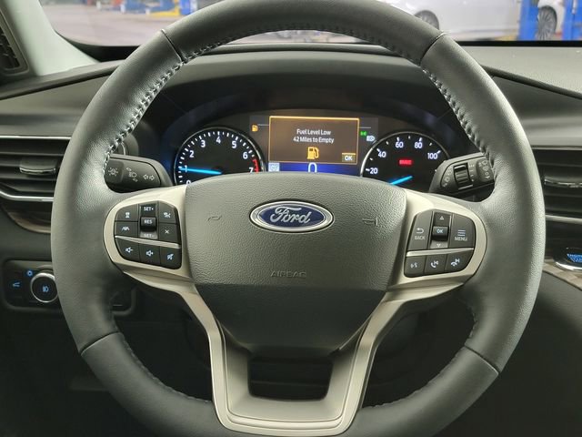 Certified 2023 Ford Explorer Limited w/ Limited Technology Package AWD/4WD image 26