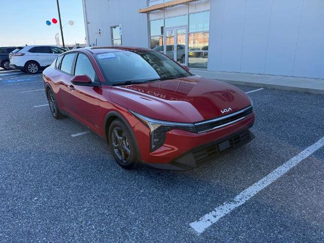 Used 2025 Kia K4 FWD image 2