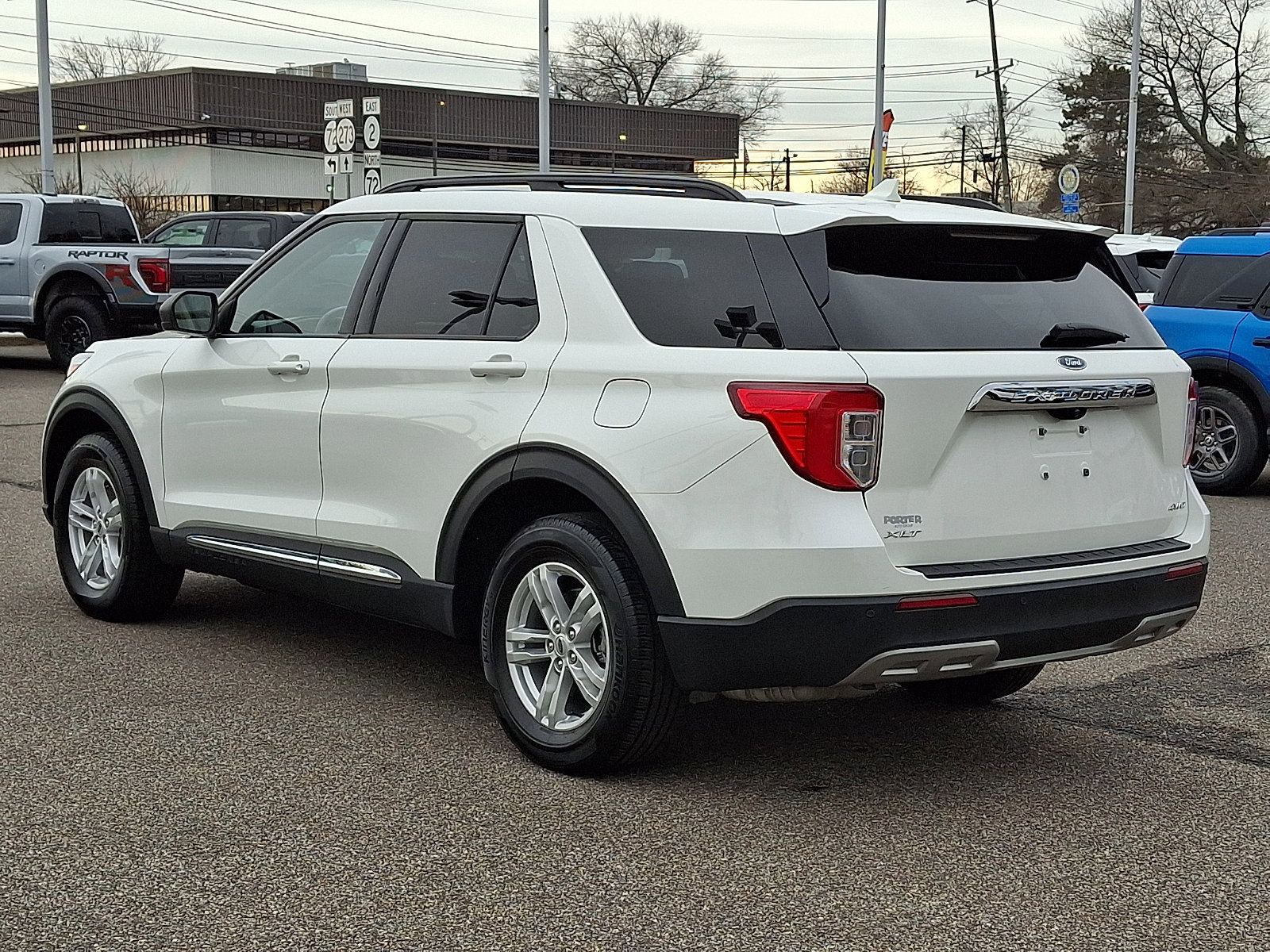 Certified 2023 Ford Explorer XLT w/ Equipment Group 202A image 4