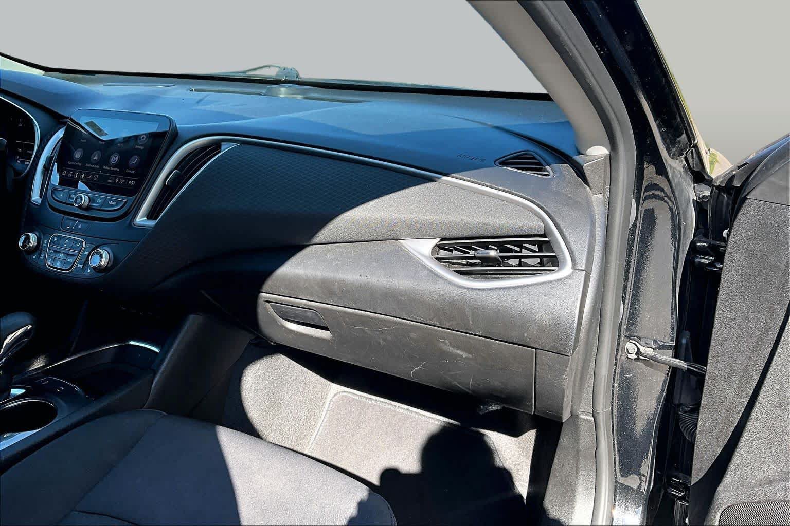 Used 2024 Chevrolet Malibu LT FWD image 19