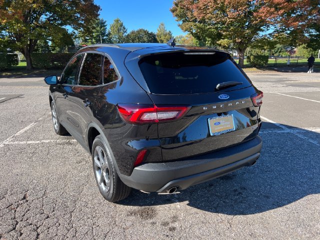 Certified 2025 Ford Escape ST-Line Select AWD/4WD image 8