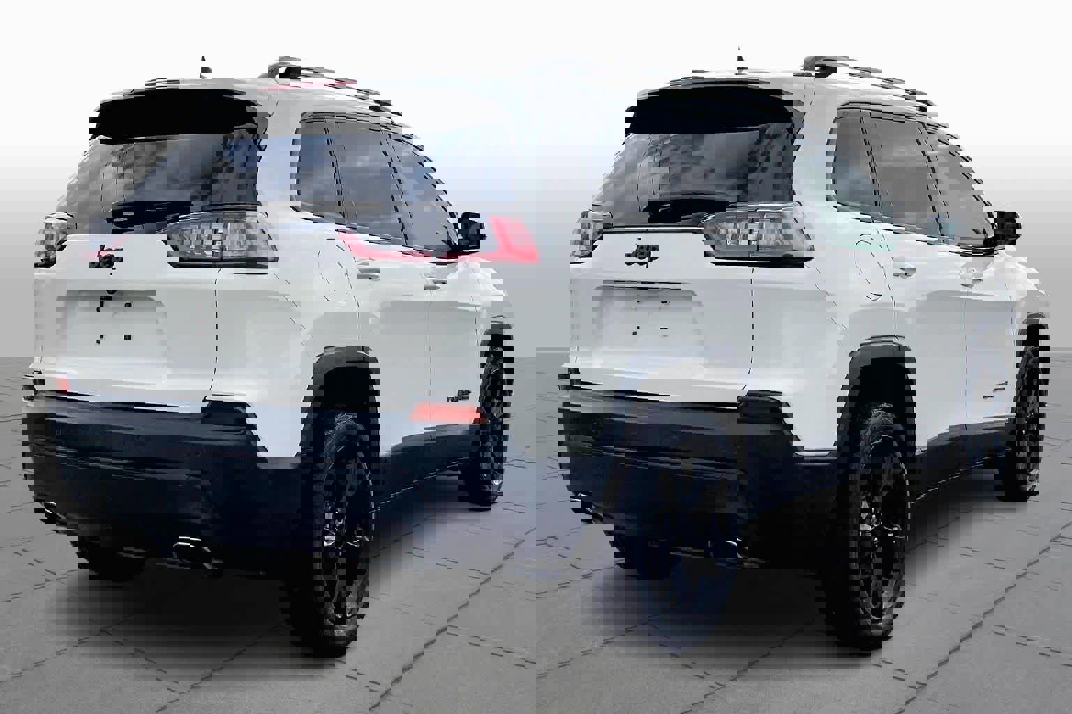 Used 2019 Jeep Cherokee Latitude Plus image 4