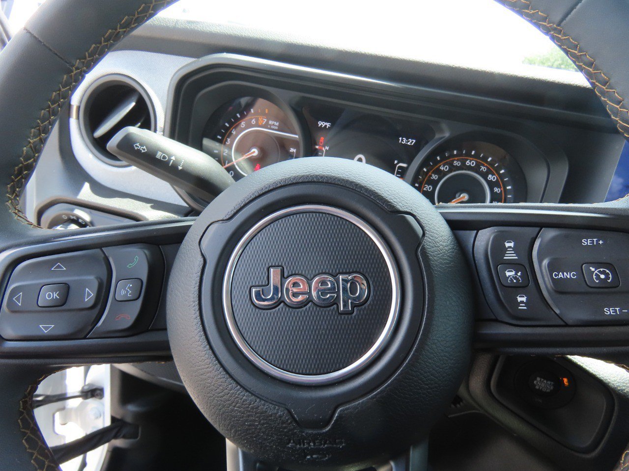 Used 2024 Jeep Gladiator Sport AWD/4WD image 27