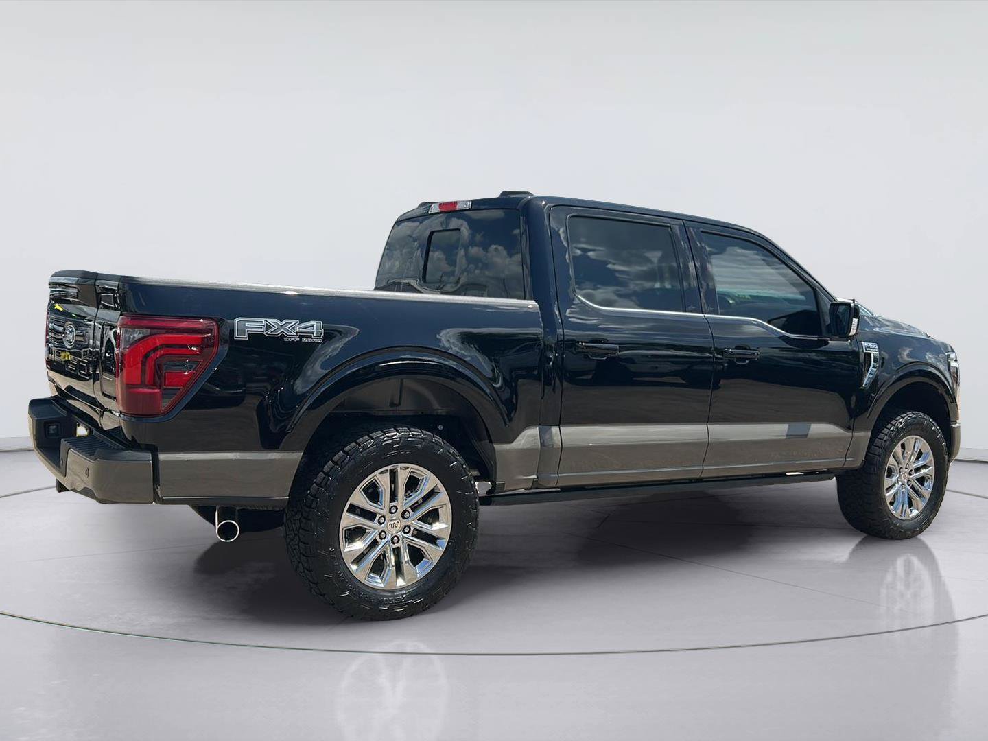 Certified 2025 Ford F150 King Ranch w/ FX4 Off-Road Package AWD/4WD image 4