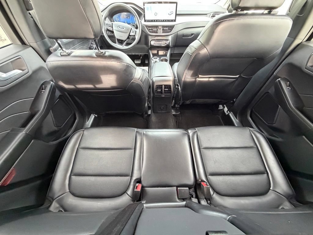 Certified 2025 Ford Escape Platinum AWD/4WD image 46