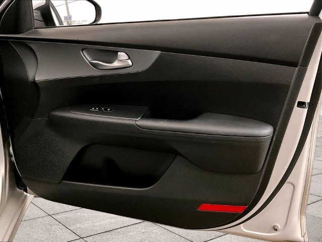 Used 2021 Kia Forte LXS FWD image 23