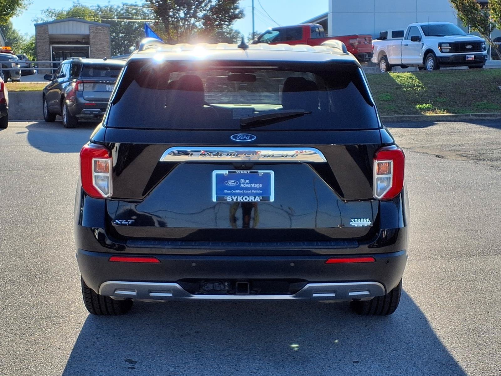 Certified 2020 Ford Explorer XLT w/ Equipment Group 202A RWD image 6