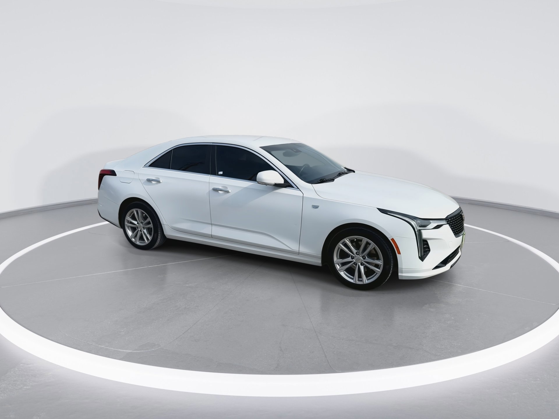 Used 2023 Cadillac CT4 Luxury image 3