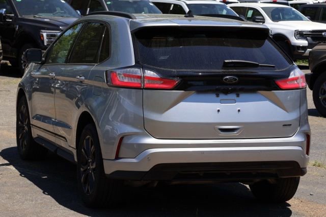 Certified 2022 Ford Edge SE w/ Black Appearance Package AWD/4WD image 4