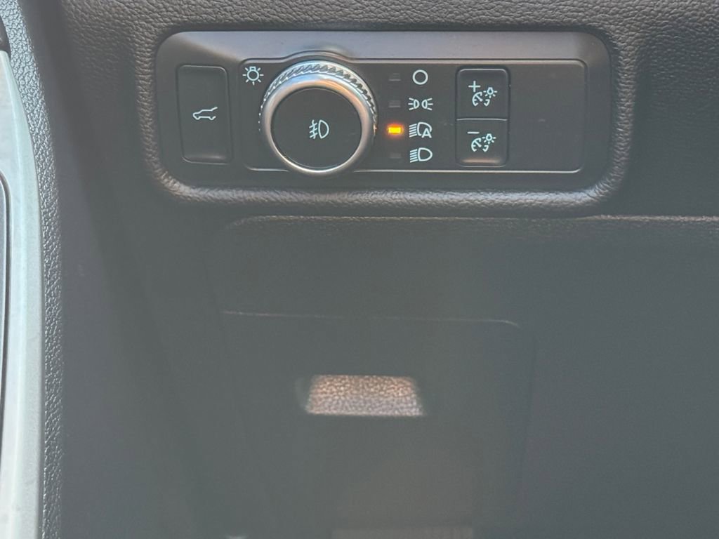 Certified 2022 Ford Explorer Limited w/ Equipment Group 301A image 23