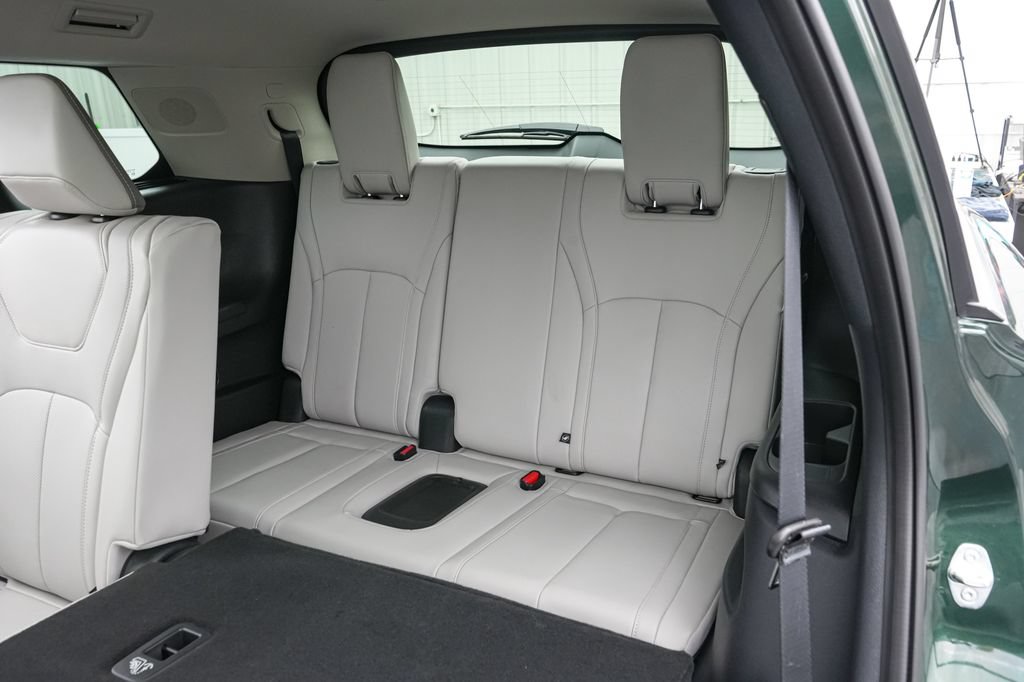 Used 2026 INFINITI QX60 Luxe w/ Cargo Package FWD image 21