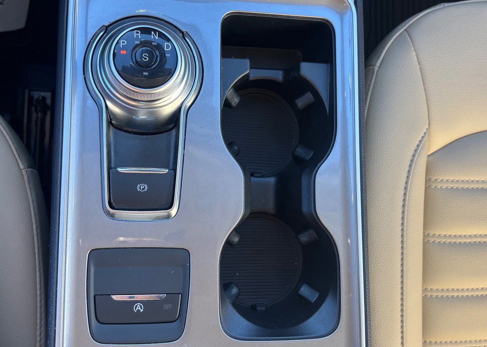 Certified 2024 Ford Edge SEL w/ Convenience Package image 45