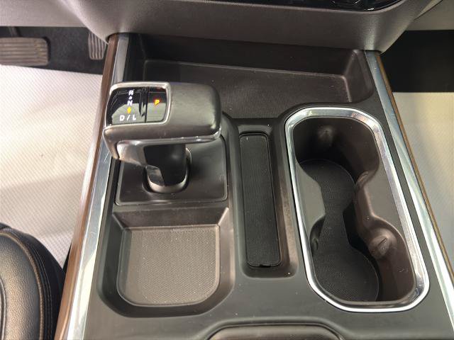 Used 2022 Chevrolet Silverado 1500 High Country w/ Technology Package AWD/4WD image 26