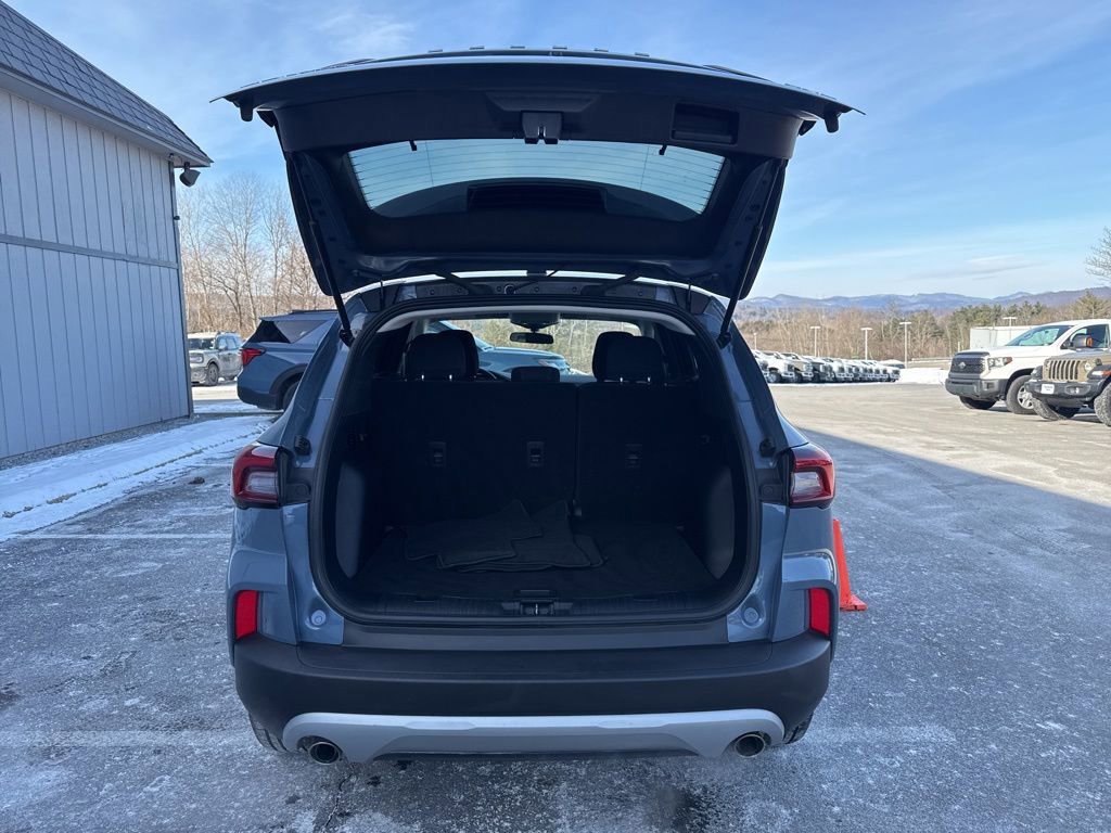 Certified 2025 Ford Escape Active image 23