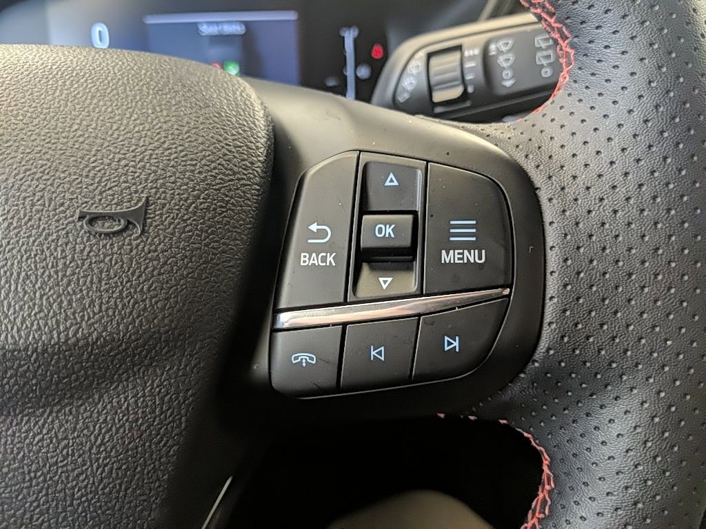 Certified 2025 Ford Escape ST-Line w/ Cold Weather Package image 17