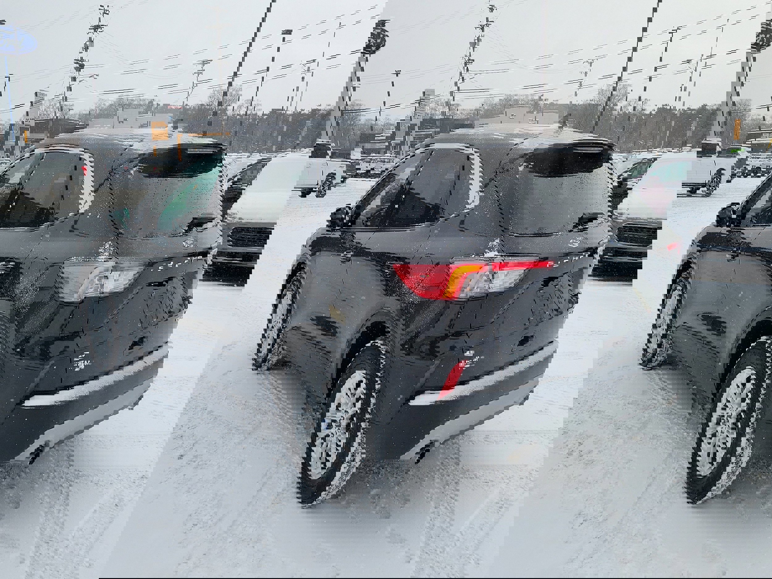 Certified 2022 Ford Escape SE w/ Convenience Package image 2