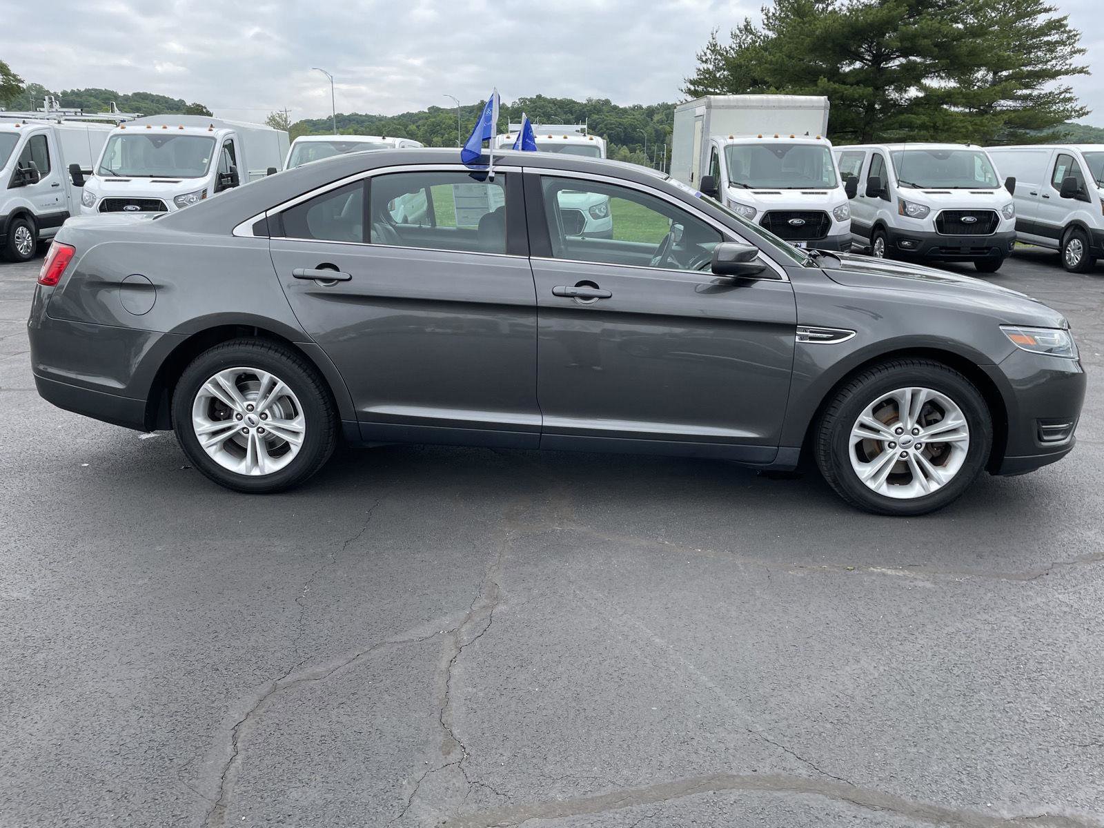 Certified 2018 Ford Taurus SEL w/ Equipment Group 201A FWD image 6
