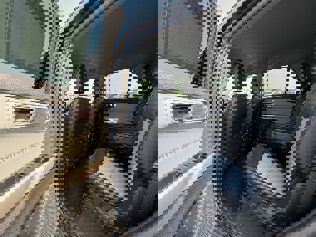 Certified 2023 Ford Explorer XLT w/ Equipment Group 202A image 24