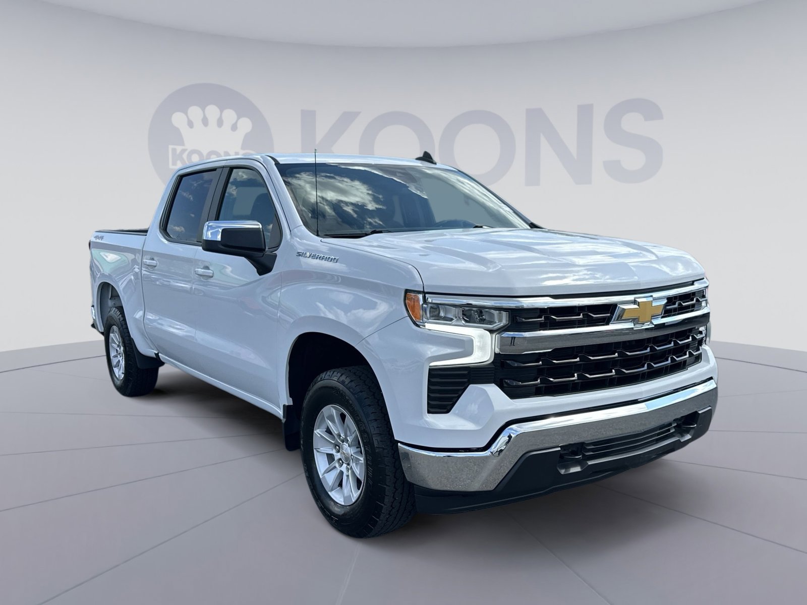 Used 2023 Chevrolet Silverado 1500 LT w/ Work Truck Package AWD/4WD image 2