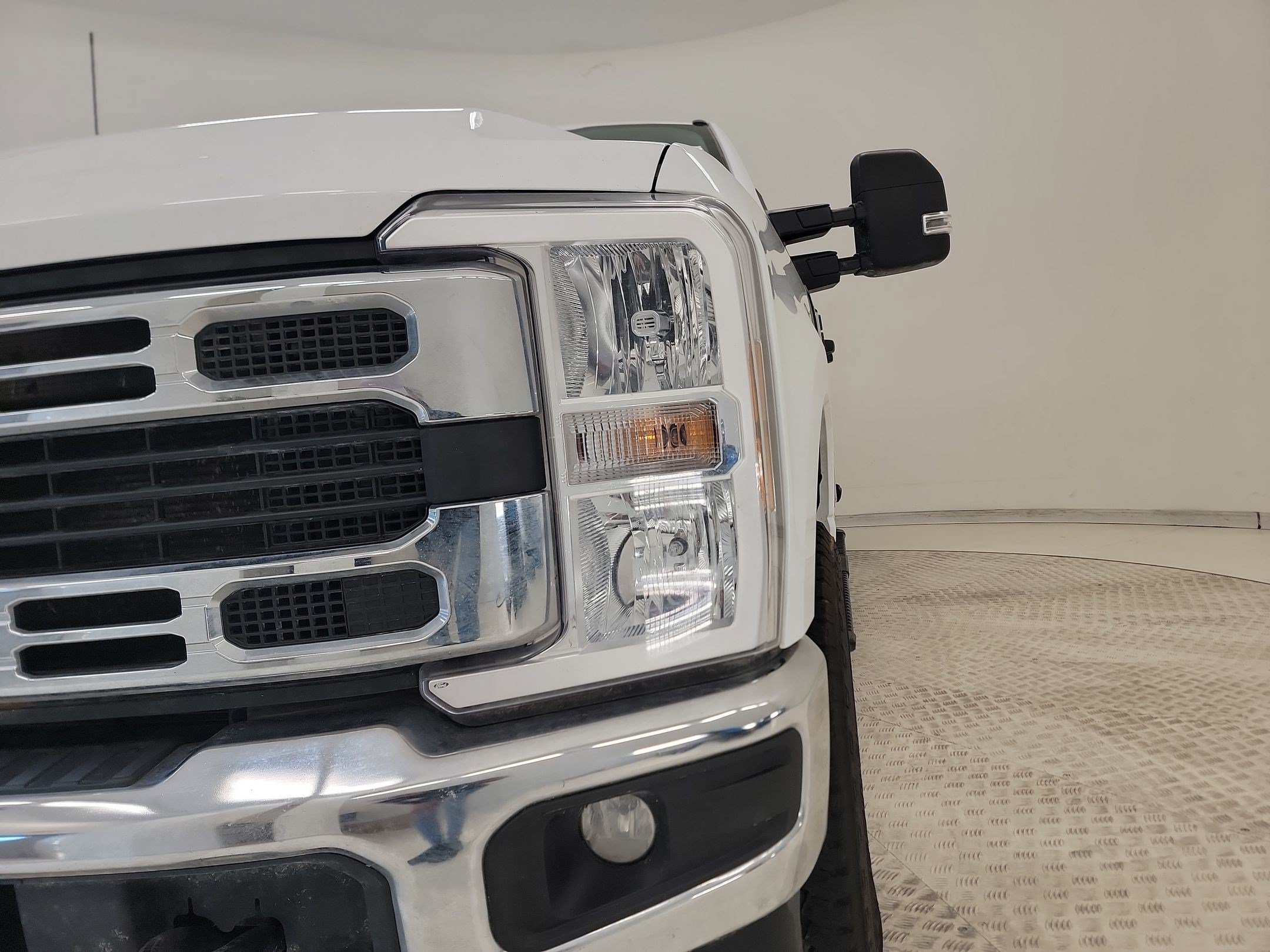 Certified 2025 Ford F250 XLT w/ FX4 Off-Road Package AWD/4WD image 9