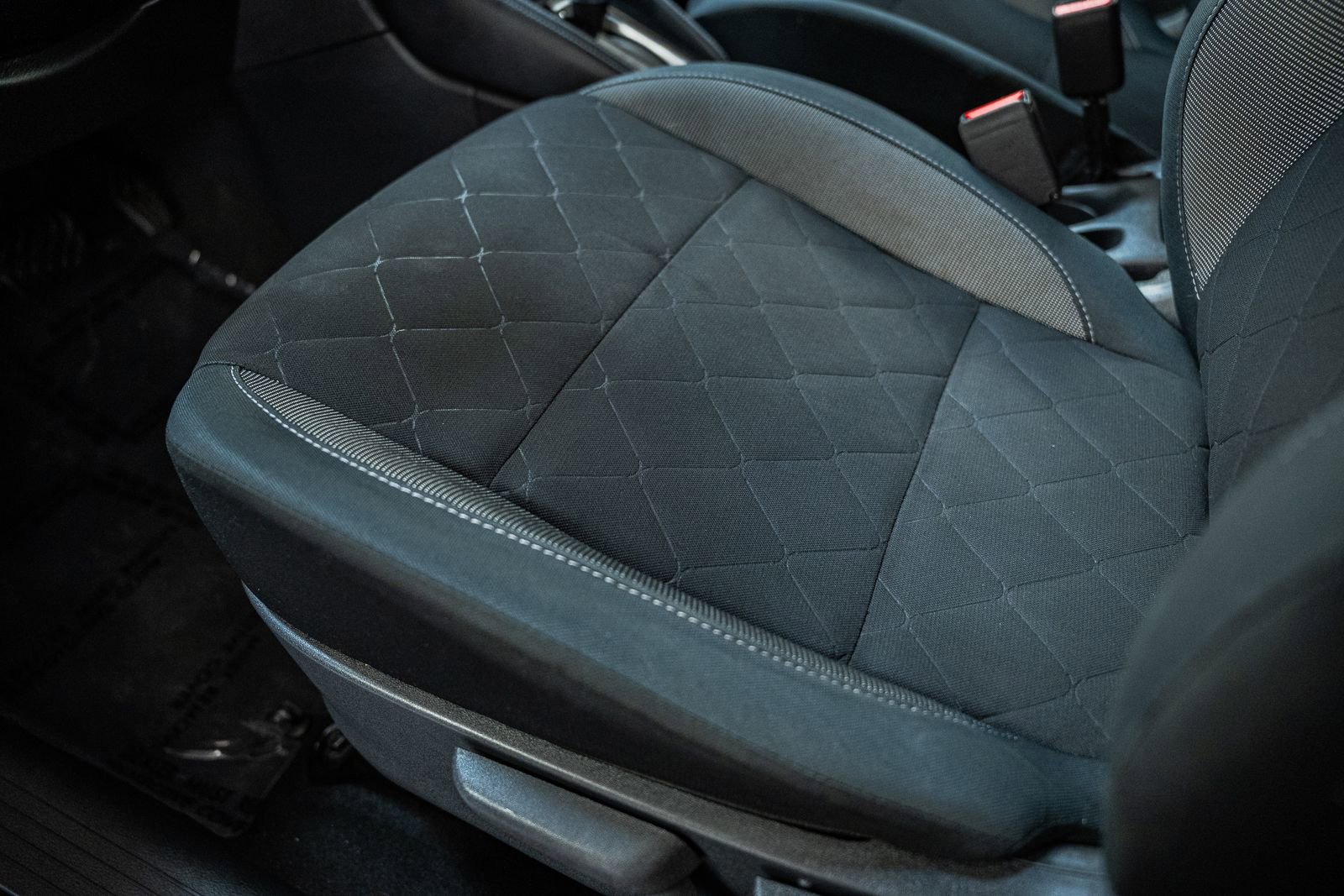 Used 2019 Nissan Kicks SV image 29