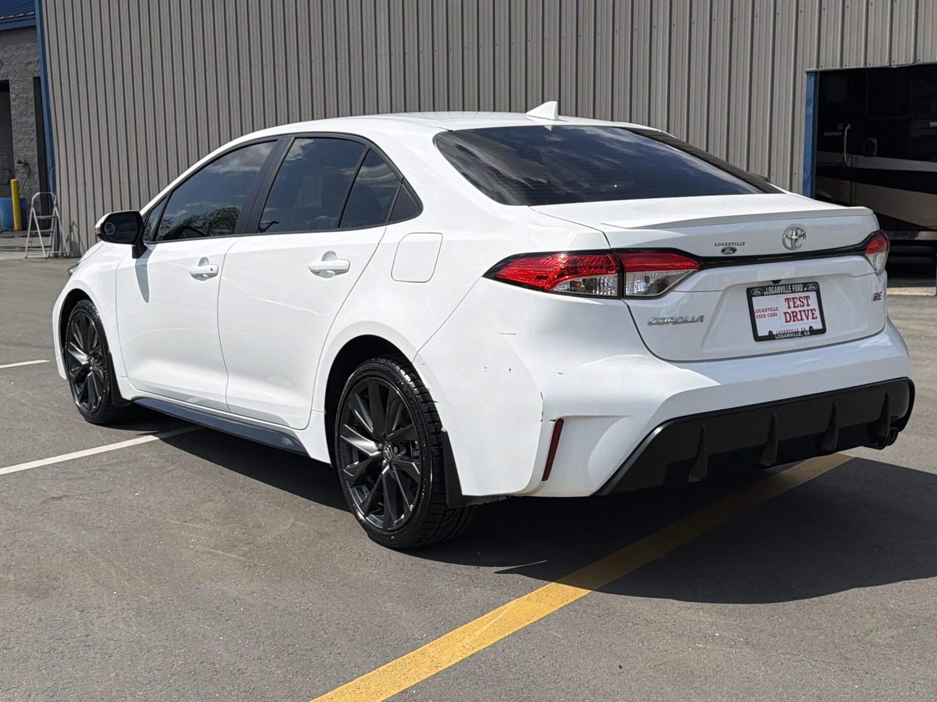 Used 2024 Toyota Corolla SE image 3