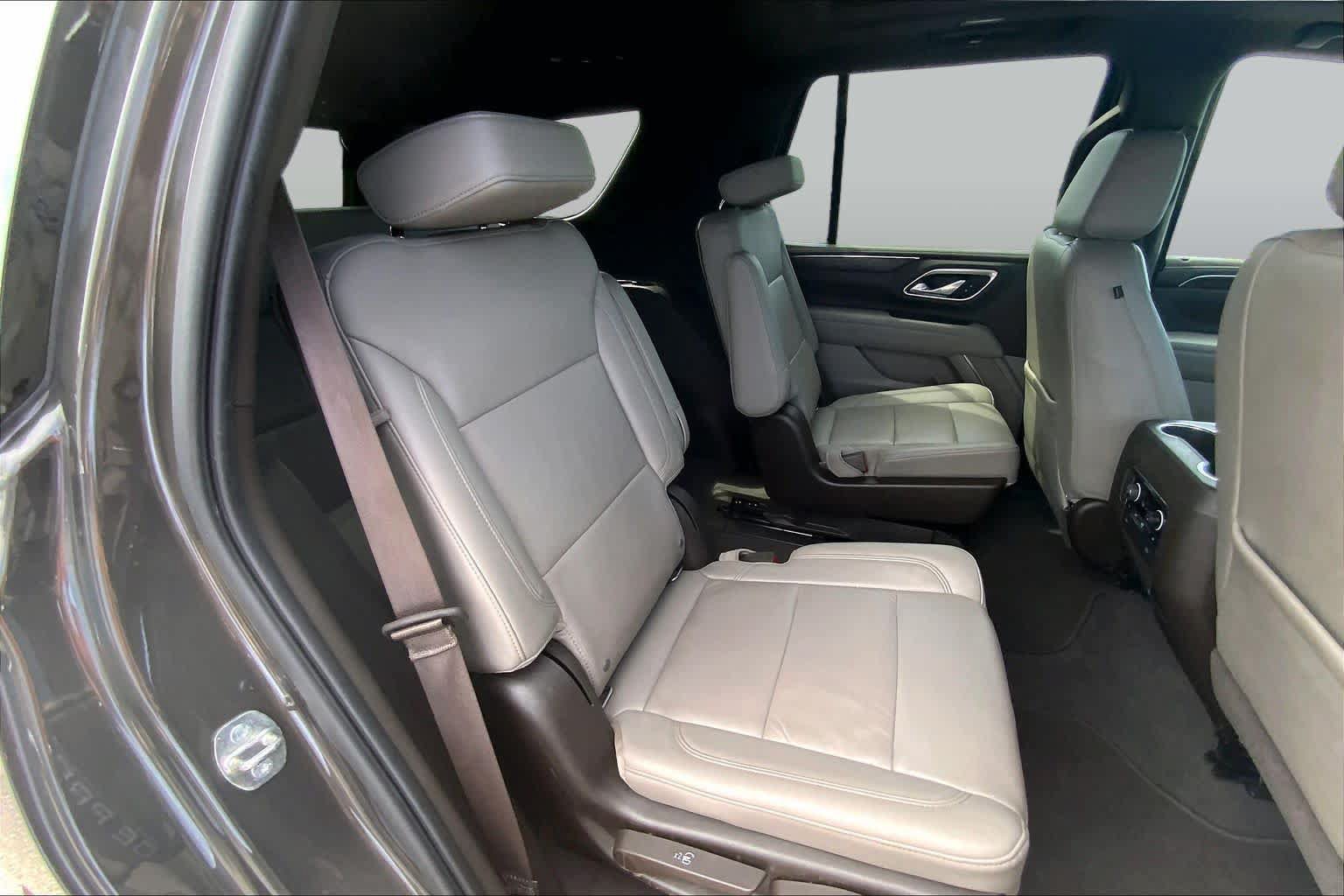 Used 2021 Chevrolet Tahoe LT w/ LT Signature Package RWD image 20