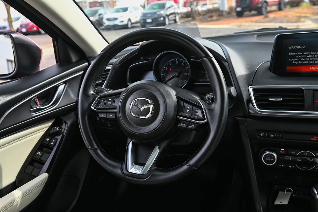 Used 2018 MAZDA MAZDA3 Grand Touring w/ Premium Equipment Package FWD image 29