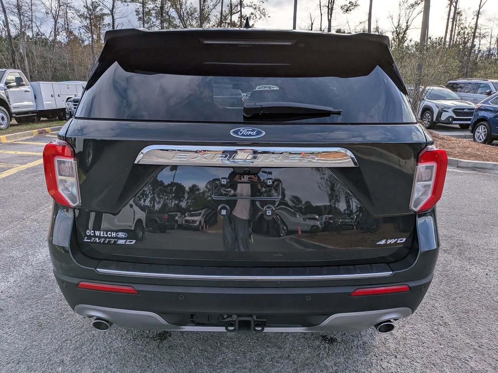 Certified 2023 Ford Explorer Limited w/ Equipment Group 301A image 4