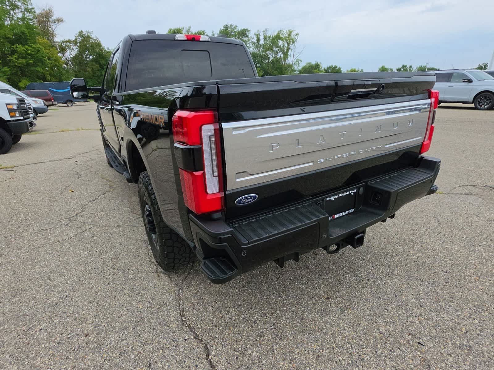 Certified 2023 Ford F250 Platinum w/ Tremor Off-Road Package AWD/4WD image 11