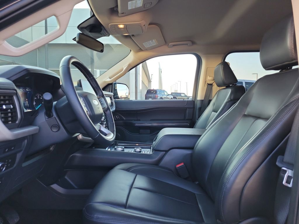 Certified 2022 Ford Expedition XLT image 16