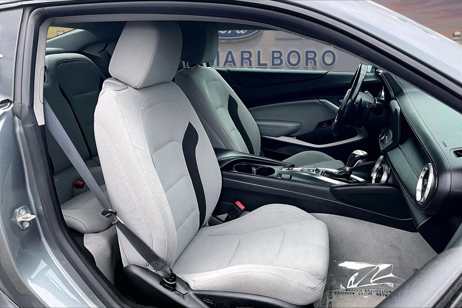 Used 2019 Chevrolet Camaro LT RWD image 7