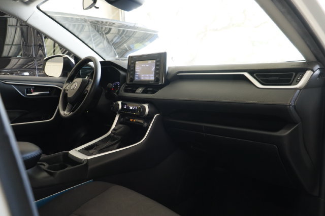 Used 2021 Toyota RAV4 XLE FWD image 22