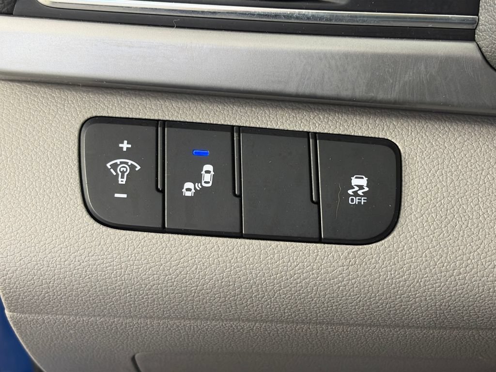 Used 2018 Hyundai Elantra Value Edition FWD image 23