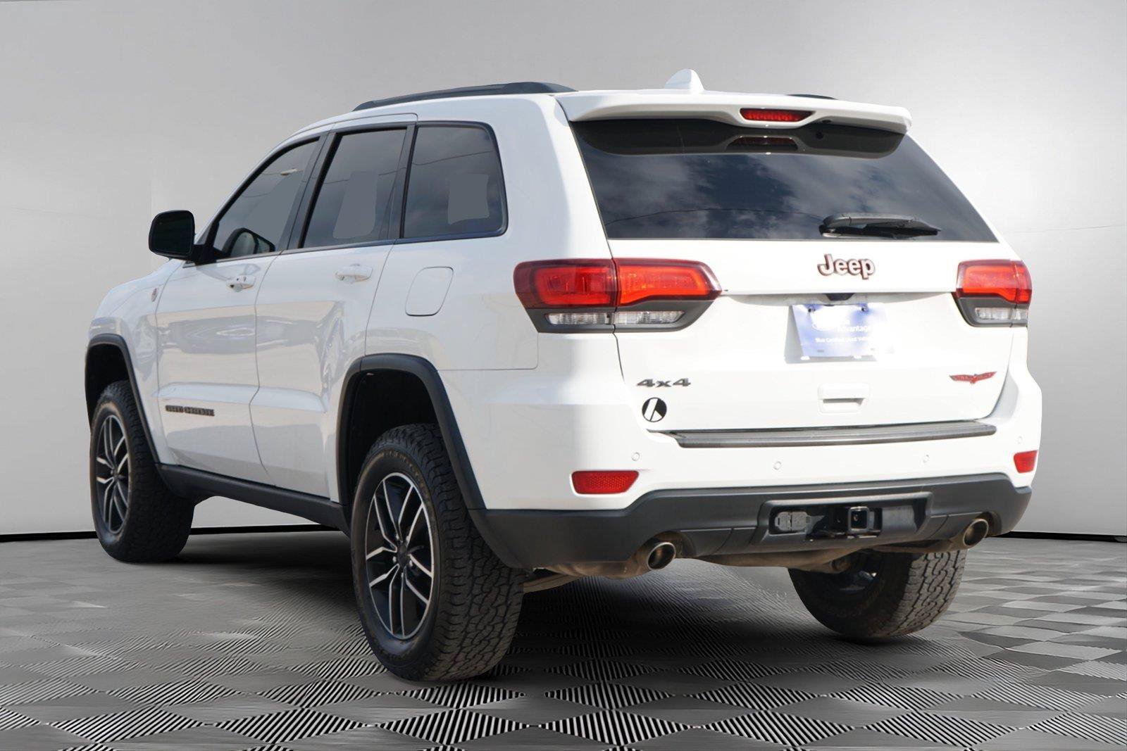 Used 2021 Jeep Grand Cherokee Trailhawk w/ Trailhawk Luxury Group AWD/4WD image 6