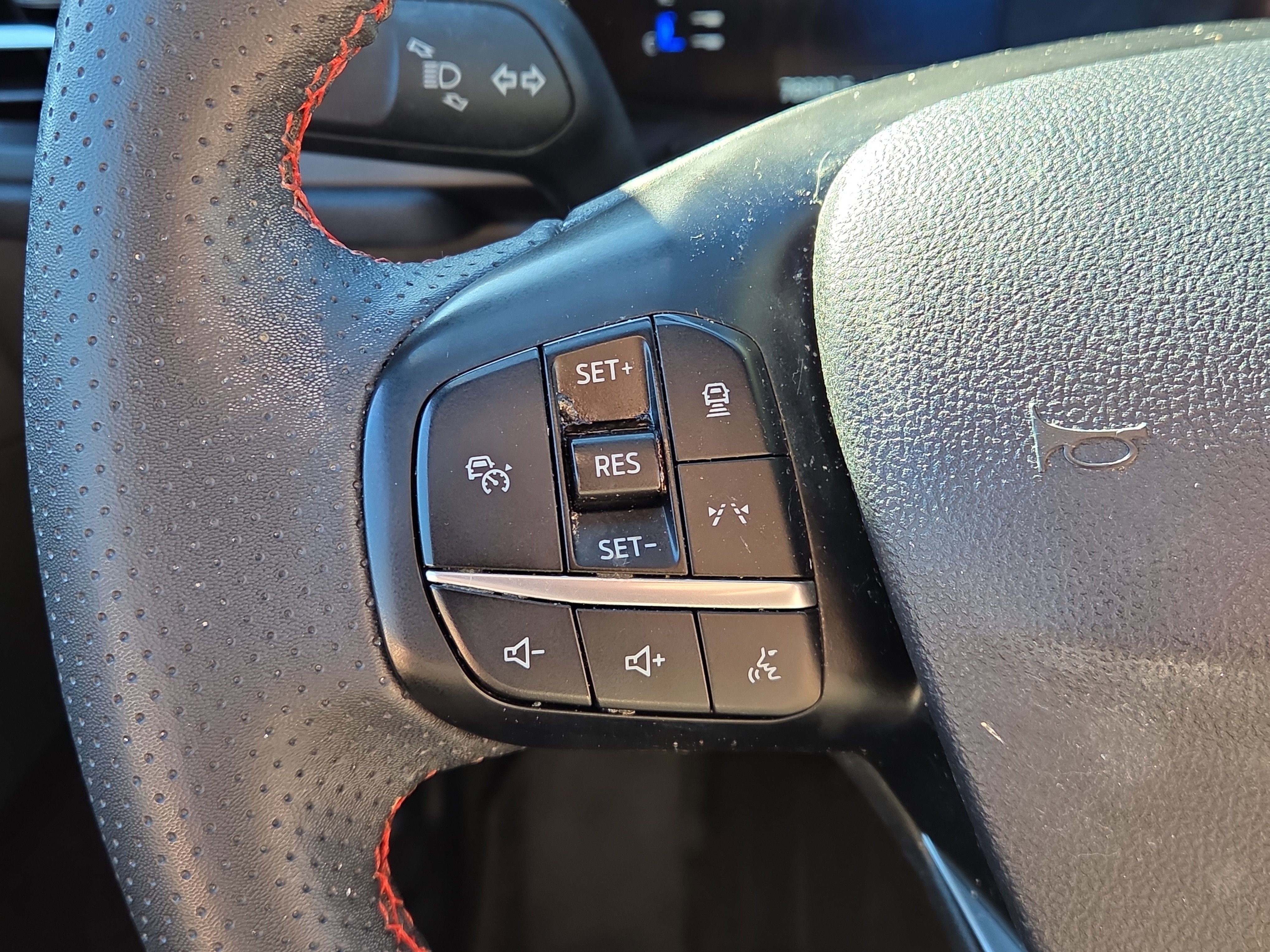 Certified 2024 Ford Escape ST-Line Select w/ Tech Pack #1 AWD/4WD image 19