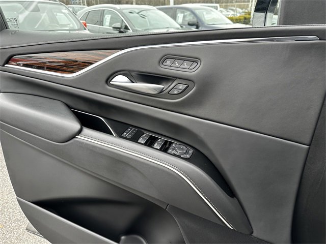 Used 2023 Cadillac Escalade Premium Luxury image 31