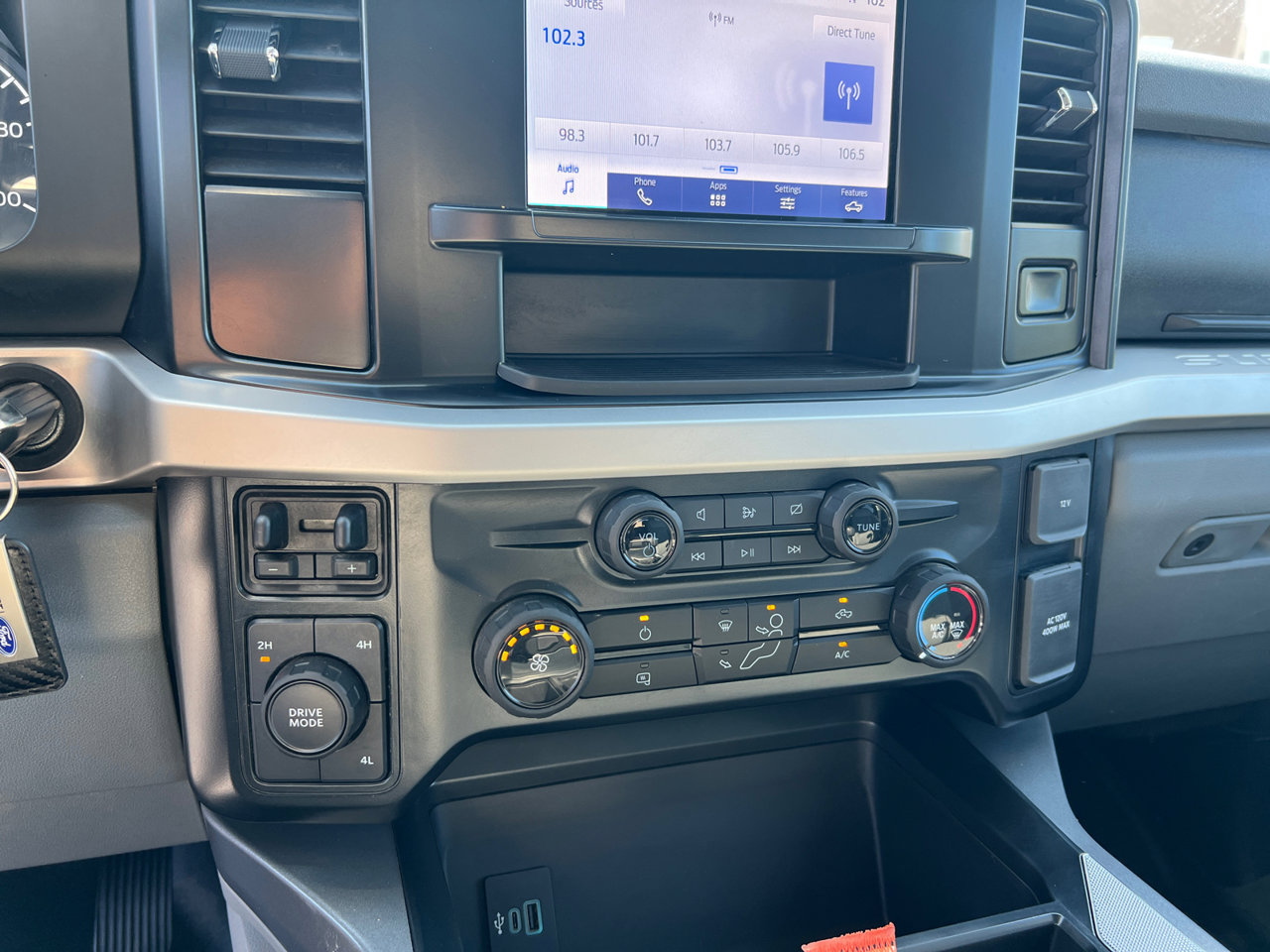 Certified 2024 Ford F350 XLT AWD/4WD image 27