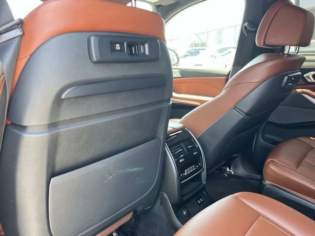 Used 2021 BMW X7 M50i AWD/4WD image 26