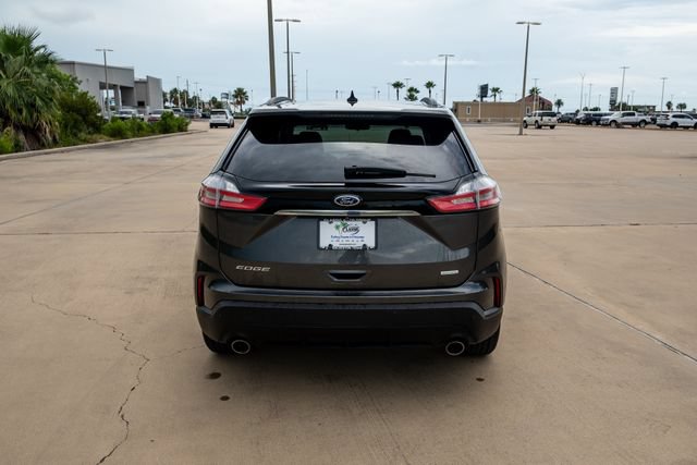 Certified 2020 Ford Edge SE FWD image 3