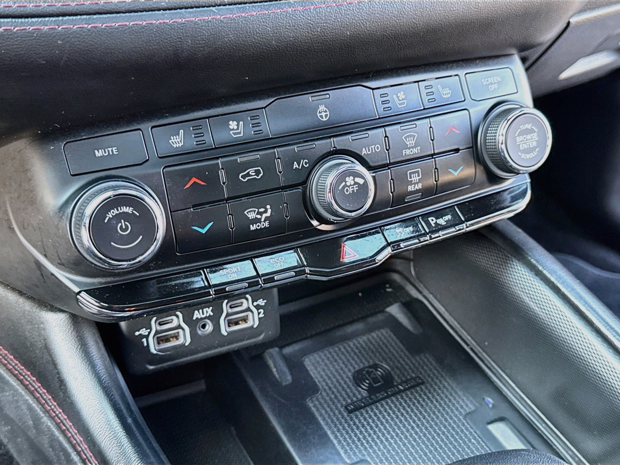 Used 2021 Dodge Durango R/T w/ Blacktop Package AWD/4WD image 13