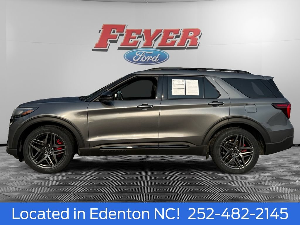 Certified 2025 Ford Explorer ST AWD/4WD image 3