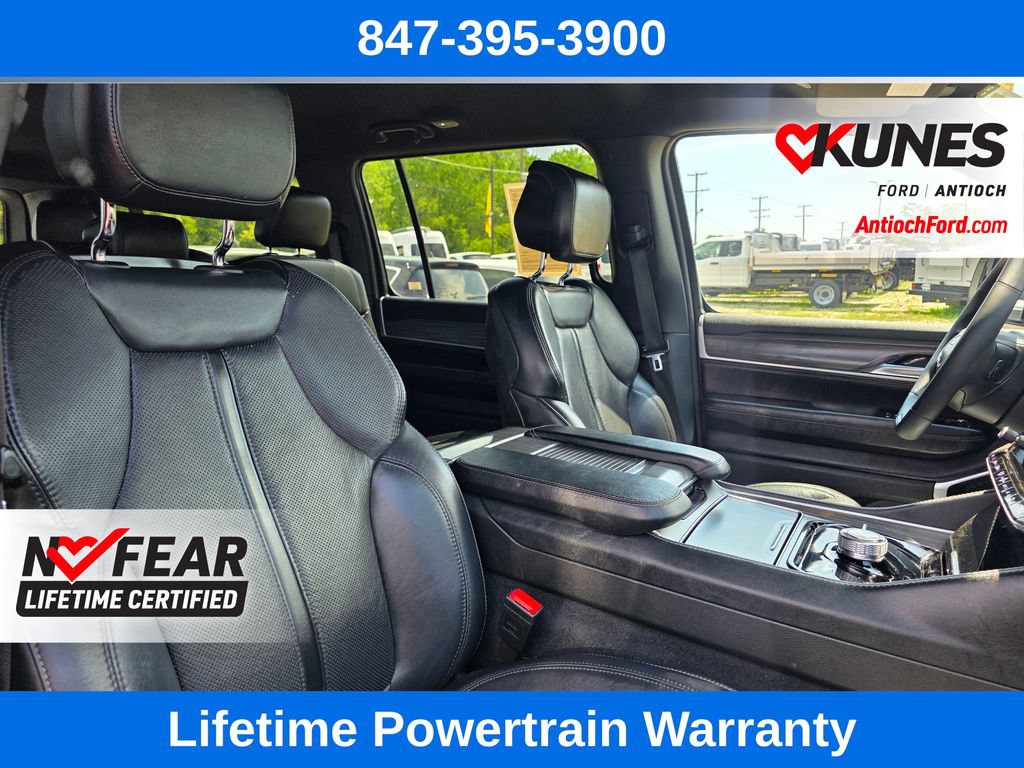 Used 2024 Jeep Wagoneer L Series II w/ Flexible Seating Group AWD/4WD image 40