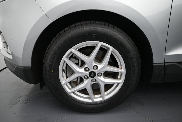 Certified 2023 Ford Edge SEL w/ Convenience Package AWD/4WD image 9