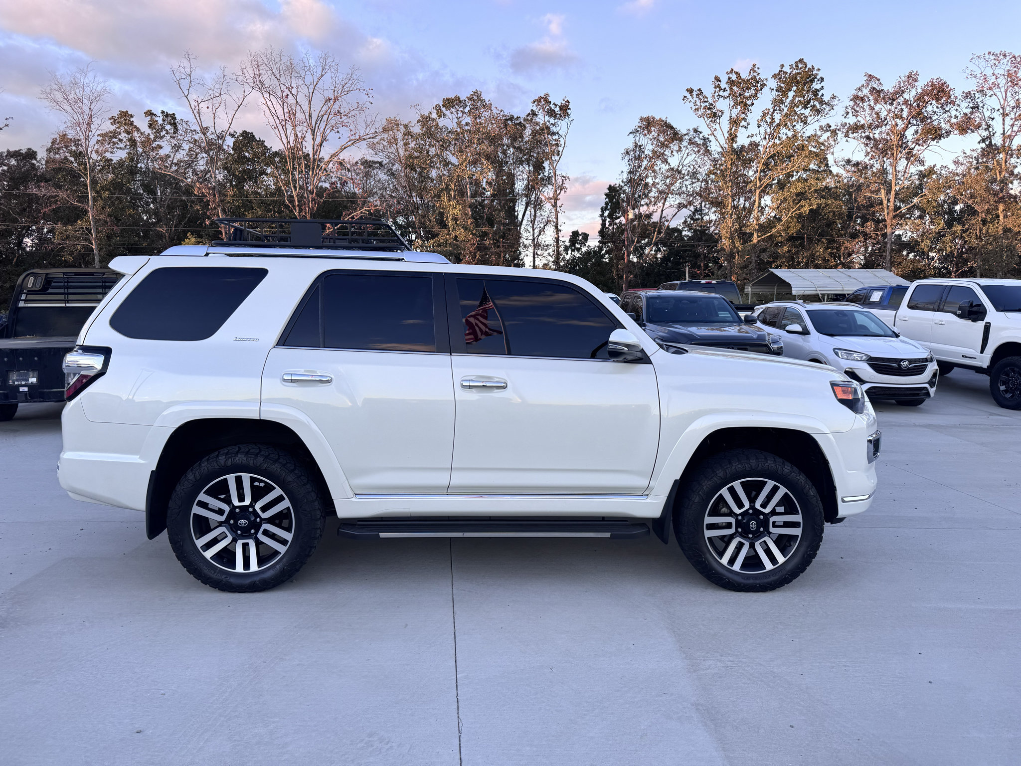 Used 2023 Toyota 4Runner Limited AWD/4WD image 5
