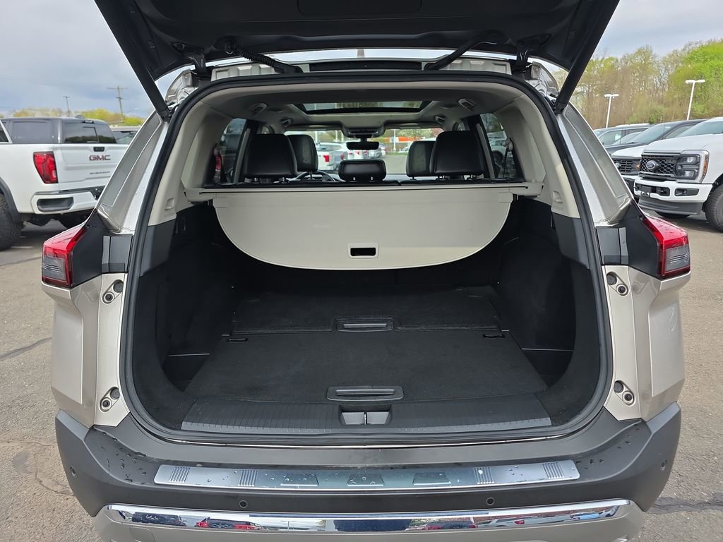 Used 2023 Nissan Rogue Platinum w/ Platinum Premium Package AWD/4WD image 16