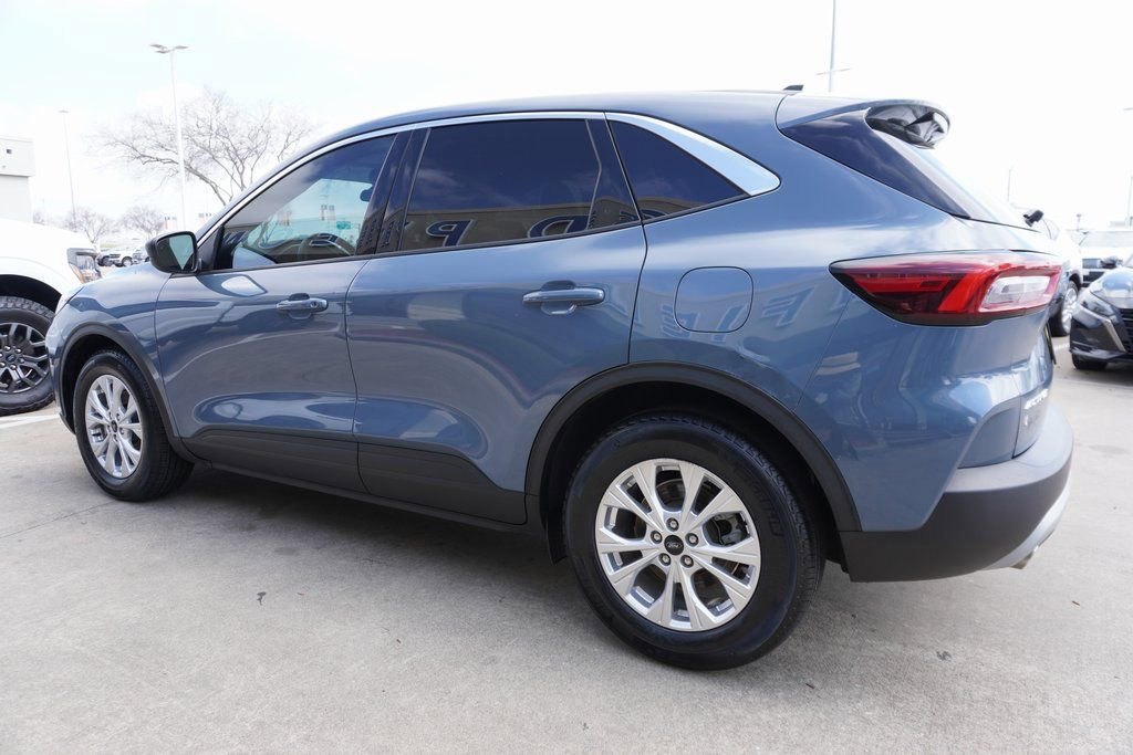 Certified 2023 Ford Escape Active image 2