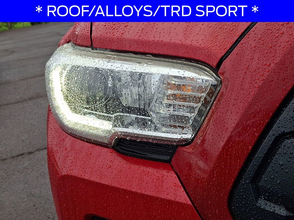 Used 2017 Toyota Tacoma TRD Sport AWD/4WD image 9