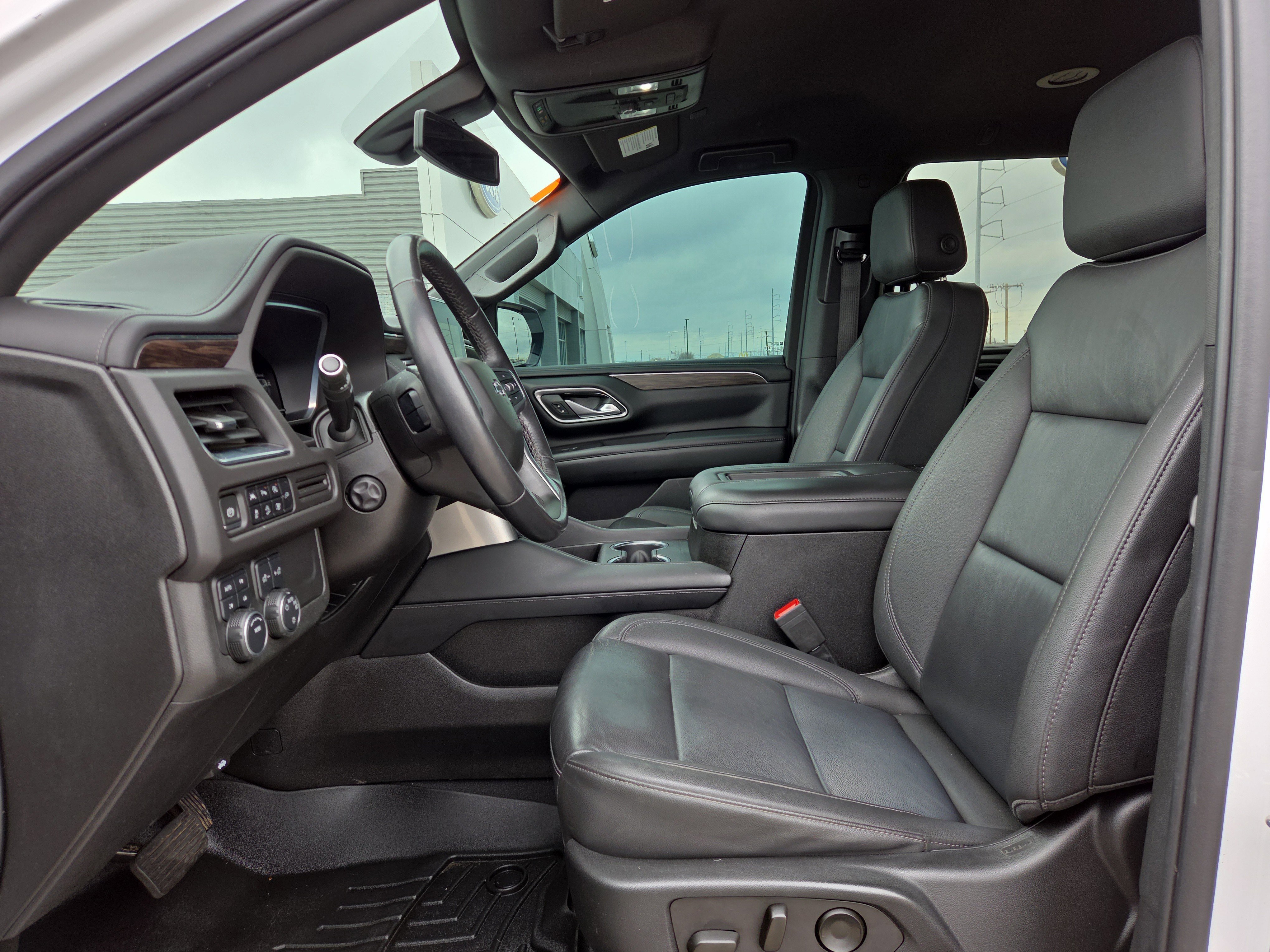 Used 2022 Chevrolet Tahoe Z71 w/ Luxury Package image 10