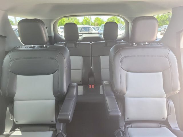 Certified 2024 Ford Explorer XLT w/ Equipment Group 202A AWD/4WD image 19